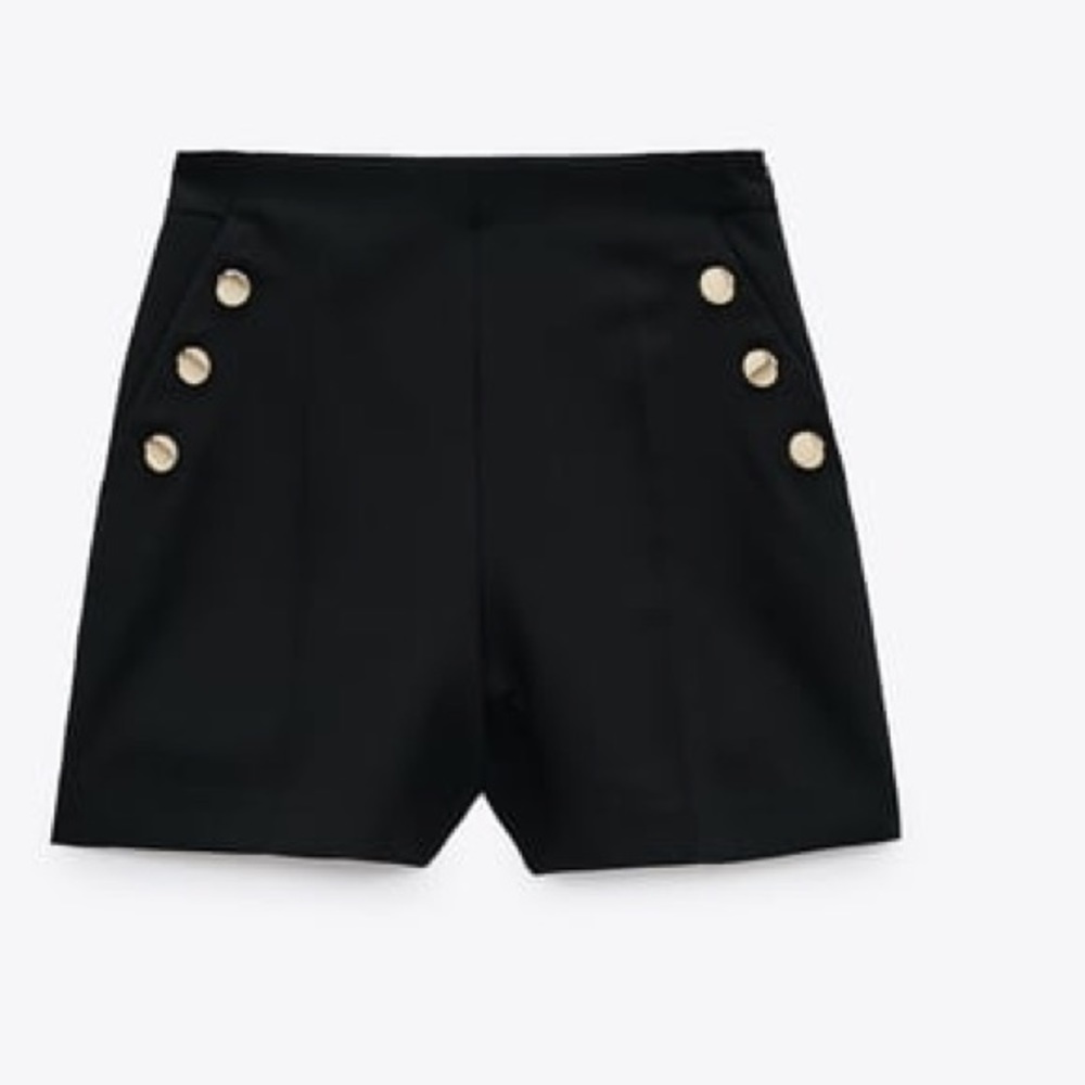 BUTTONED BERMUDA SHORTS